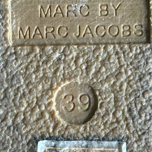 Marc by Marc Jacobs Red-Brown Leather Ankle Boots - Elevate Your Style - Picture 6 of 8